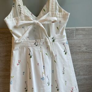 Cute summer dress.